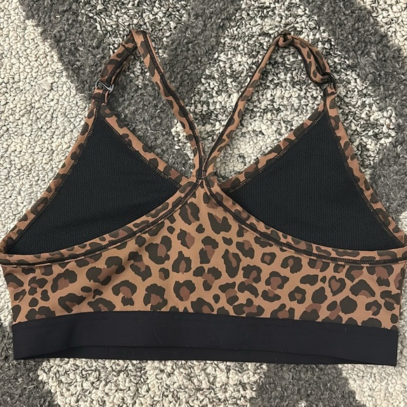 Nike sports bra - Picture 2 of 2